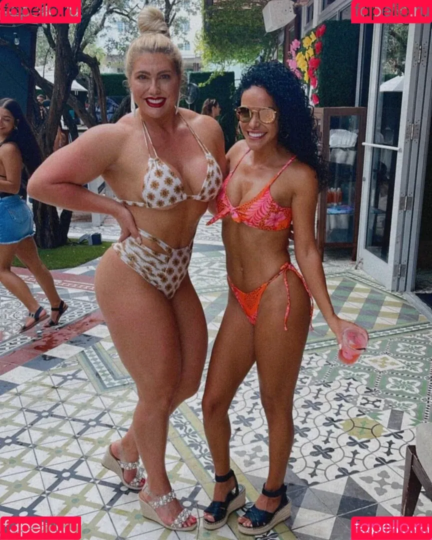 Dr Colette Larsen Onlyfans Photo Gallery 