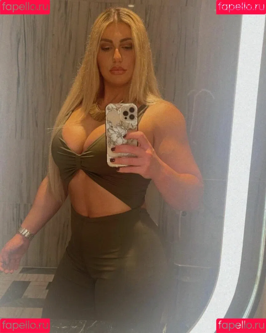 Dr Colette Larsen Onlyfans Photo Gallery 