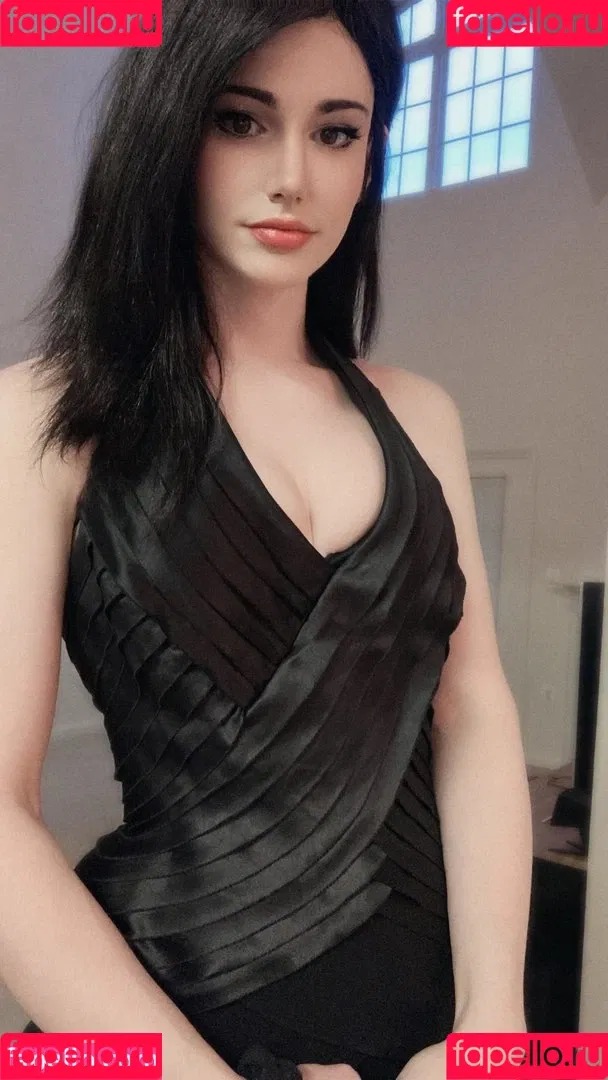 Kalindra Chan Onlyfans Photo Gallery 