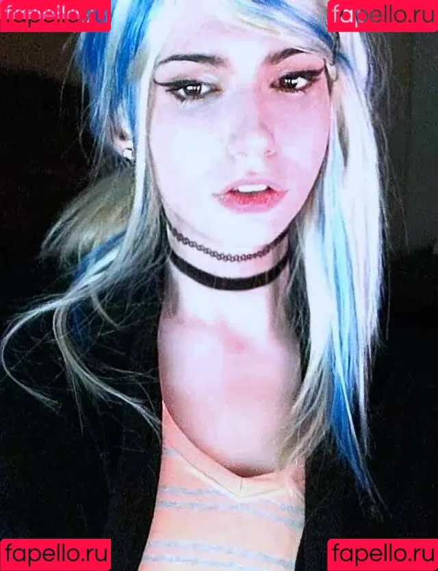Kalindra Chan Onlyfans Photo Gallery 