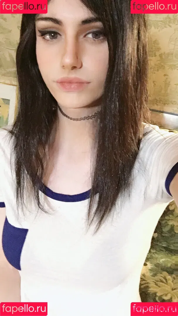 Kalindra Chan Onlyfans Photo Gallery 