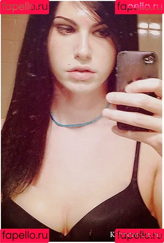 Kalindra Chan Onlyfans Photo Gallery 