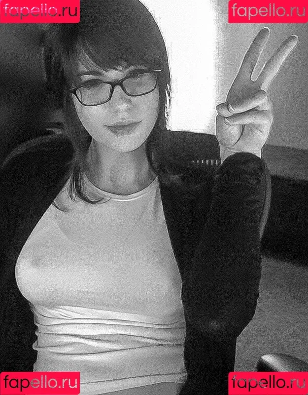 Kalindra Chan Onlyfans Photo Gallery 