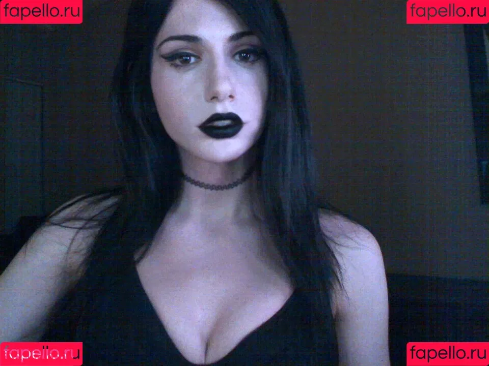Kalindra Chan Onlyfans Photo Gallery 