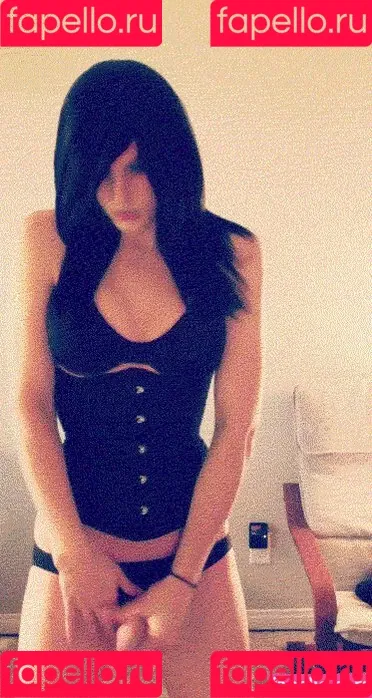 Kalindra Chan Onlyfans Photo Gallery 