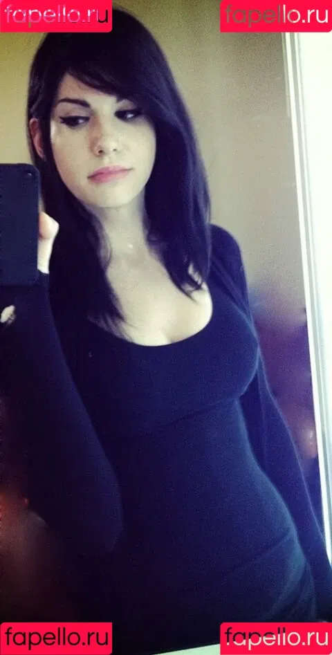 Kalindra Chan Onlyfans Photo Gallery 