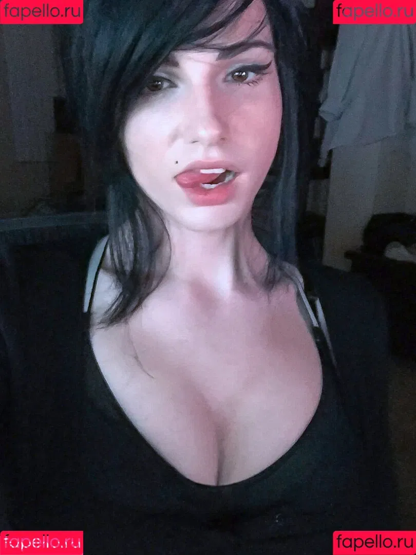 Kalindra Chan Onlyfans Photo Gallery 