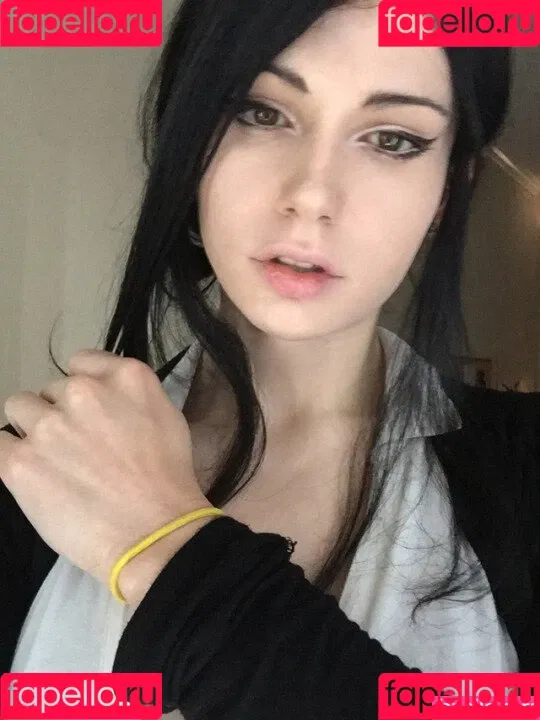 Kalindra Chan Onlyfans Photo Gallery 