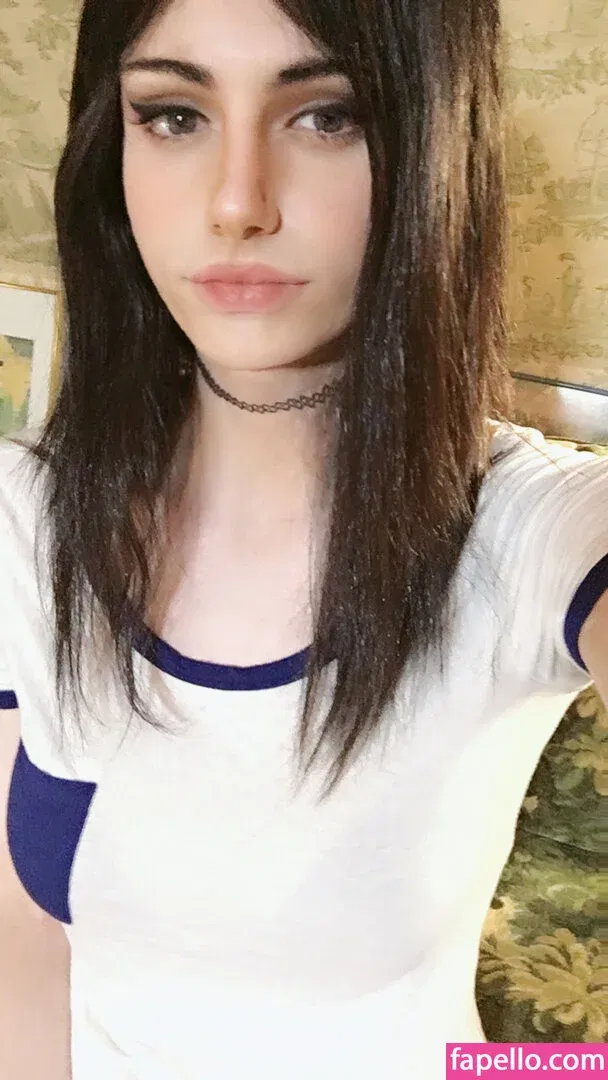 Kalindra Chan Onlyfans Photo Gallery 