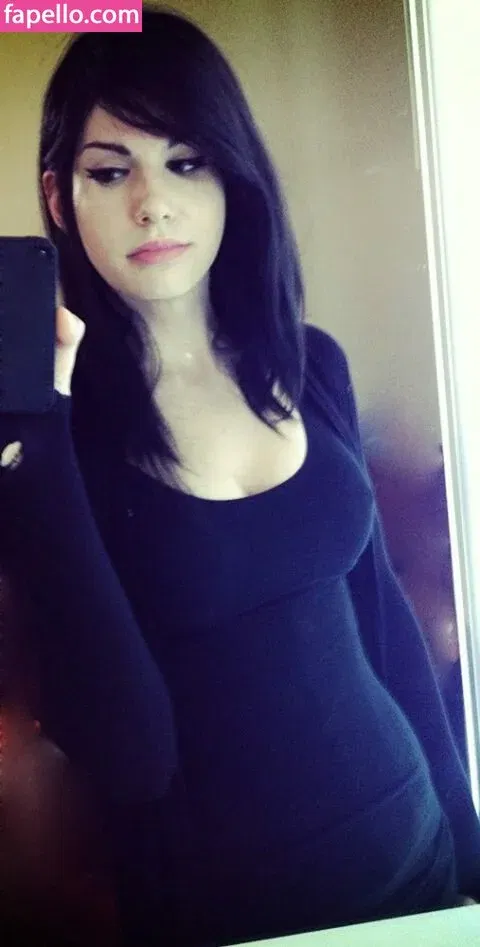 Kalindra Chan Onlyfans Photo Gallery 