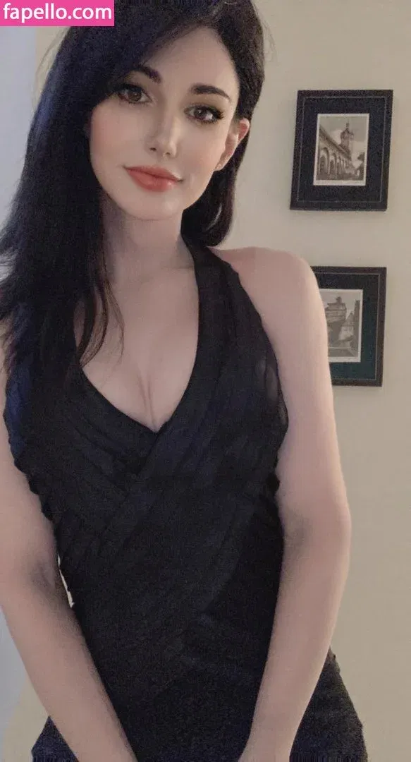 Kalindra Chan Onlyfans Photo Gallery 