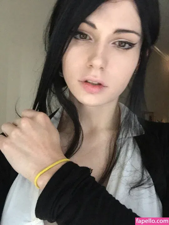 Kalindra Chan Onlyfans Photo Gallery 