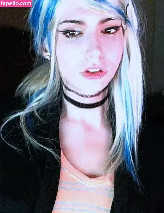 Kalindra Chan Onlyfans Photo Gallery 