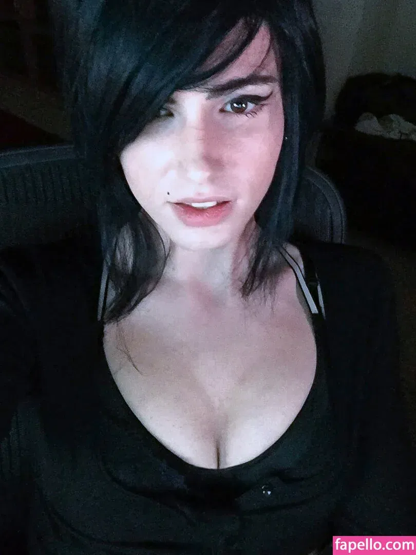 Kalindra Chan Onlyfans Photo Gallery 