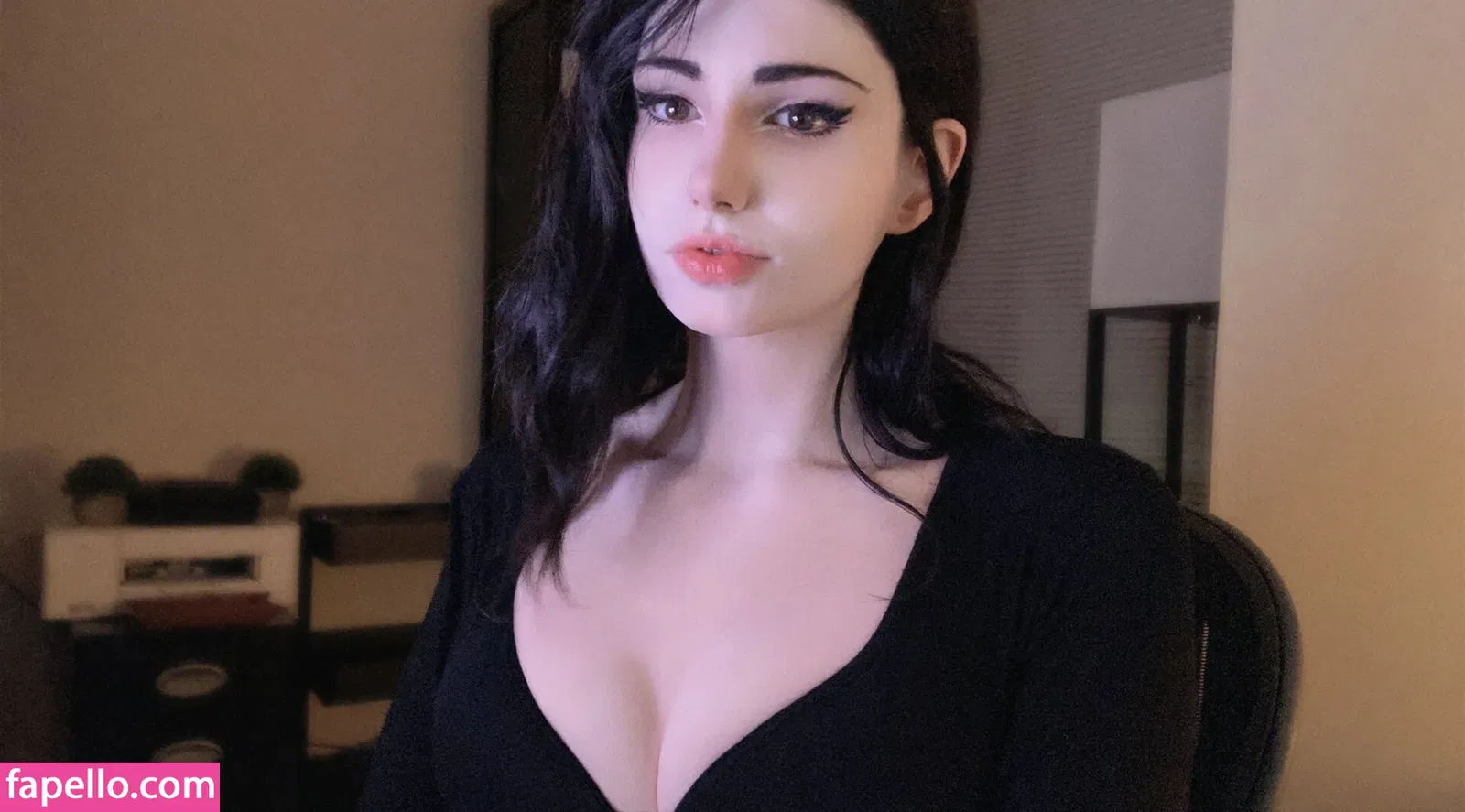 Kalindra Chan Onlyfans Photo Gallery 