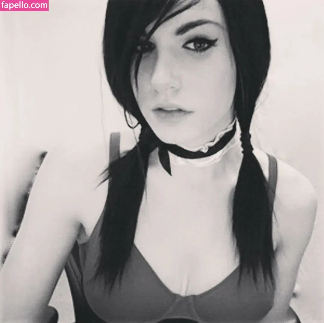 Kalindra Chan Onlyfans Photo Gallery 