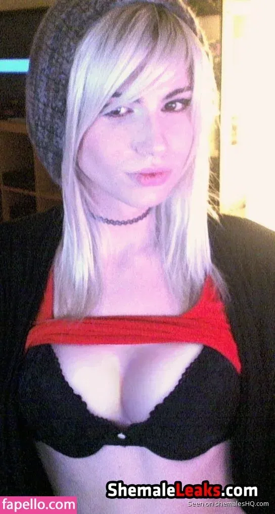 Kalindra Chan Onlyfans Photo Gallery 