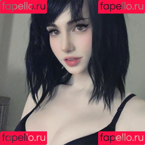 Kalindra Chan Onlyfans Photo Gallery 