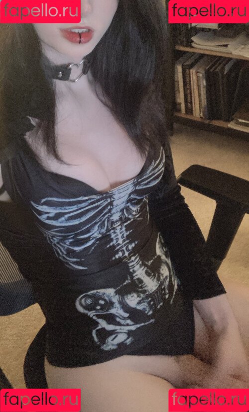 Kalindra Chan Onlyfans Photo Gallery 