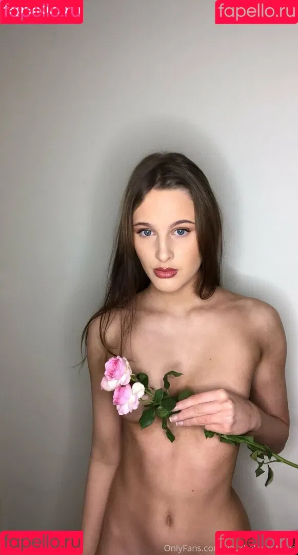 yourbabygirllxoxo Onlyfans Photo Gallery 