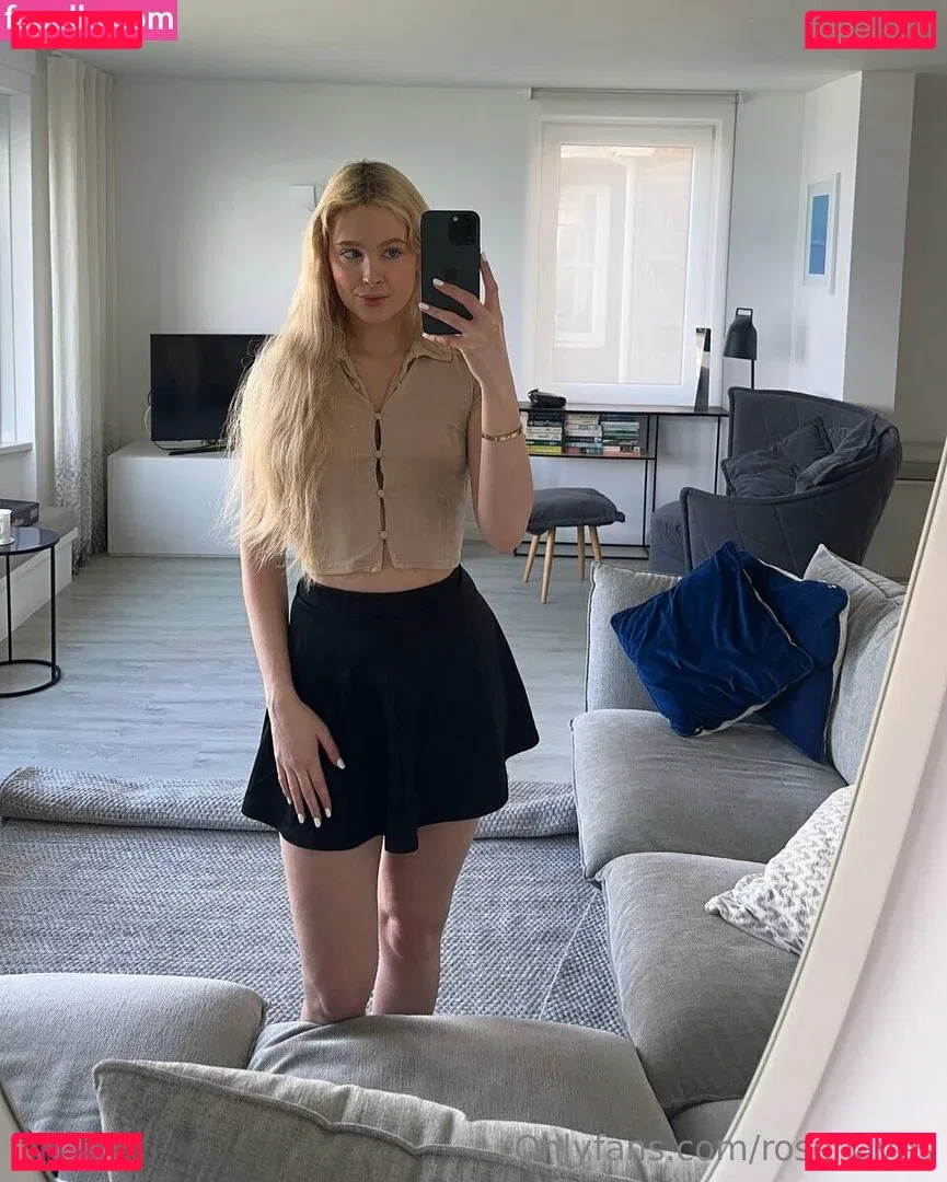 yourbabygirllxoxo Onlyfans Photo Gallery 