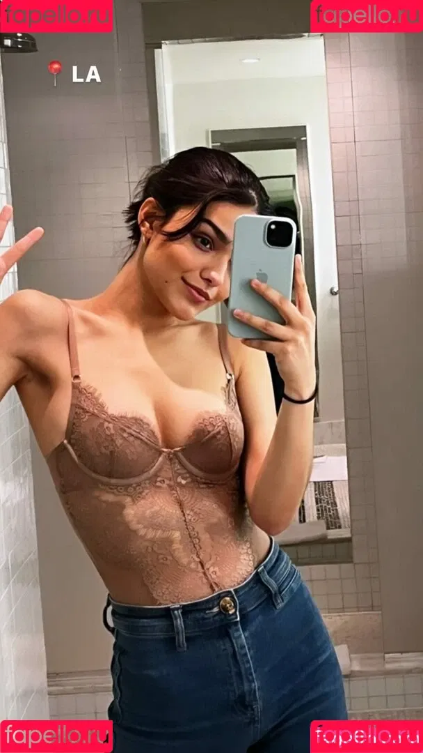 Rachel Zegler Onlyfans Photo Gallery 