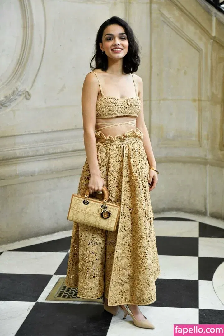 Rachel Zegler Onlyfans Photo Gallery 