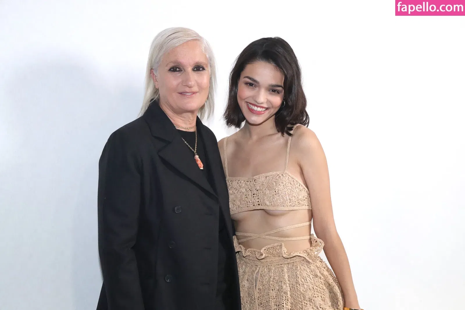 Rachel Zegler Onlyfans Photo Gallery 