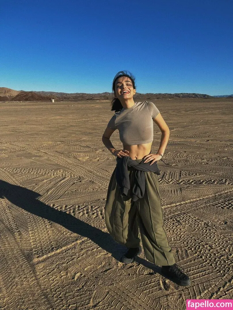 Rachel Zegler Onlyfans Photo Gallery 