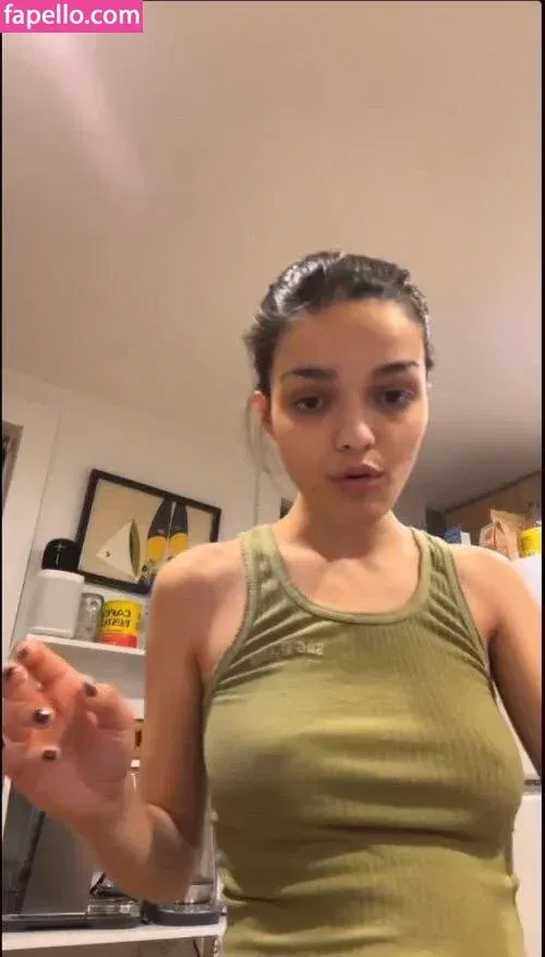 Rachel Zegler Onlyfans Photo Gallery 