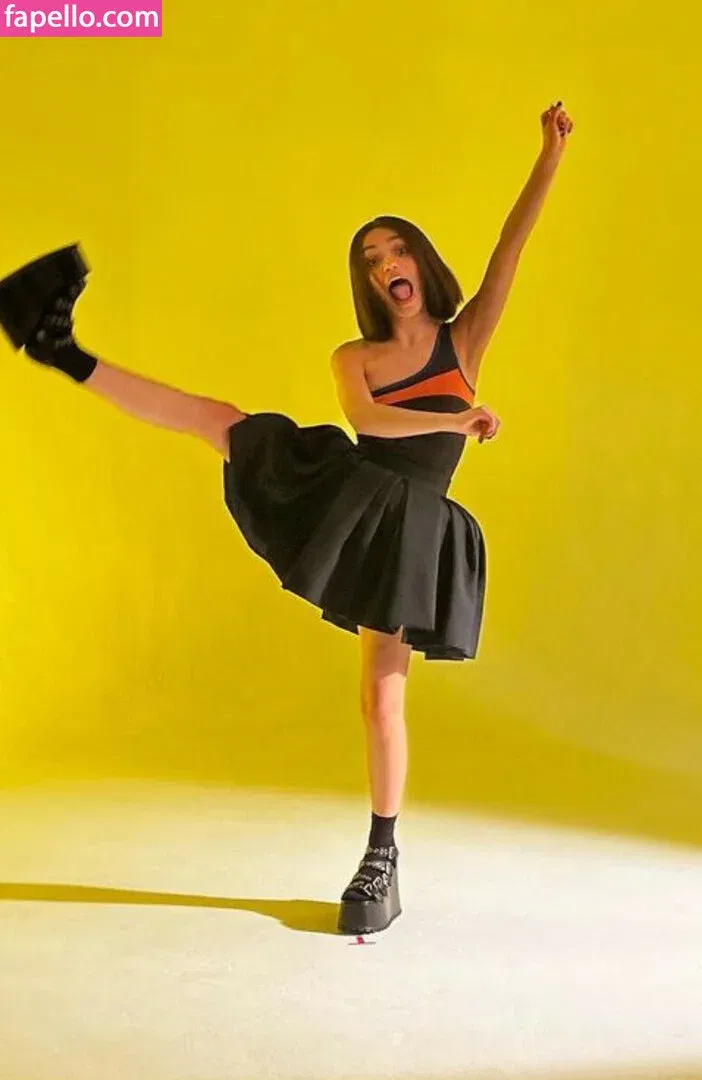 Rachel Zegler Onlyfans Photo Gallery 