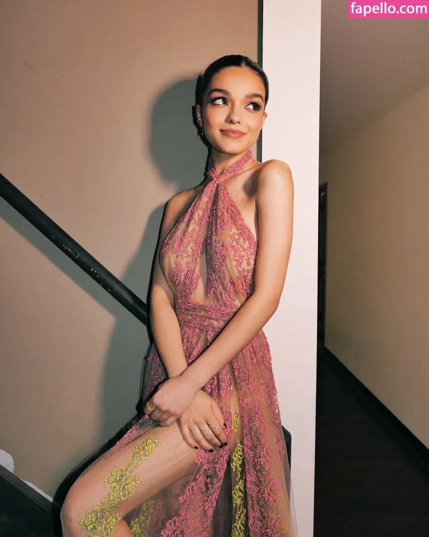 Rachel Zegler Onlyfans Photo Gallery 