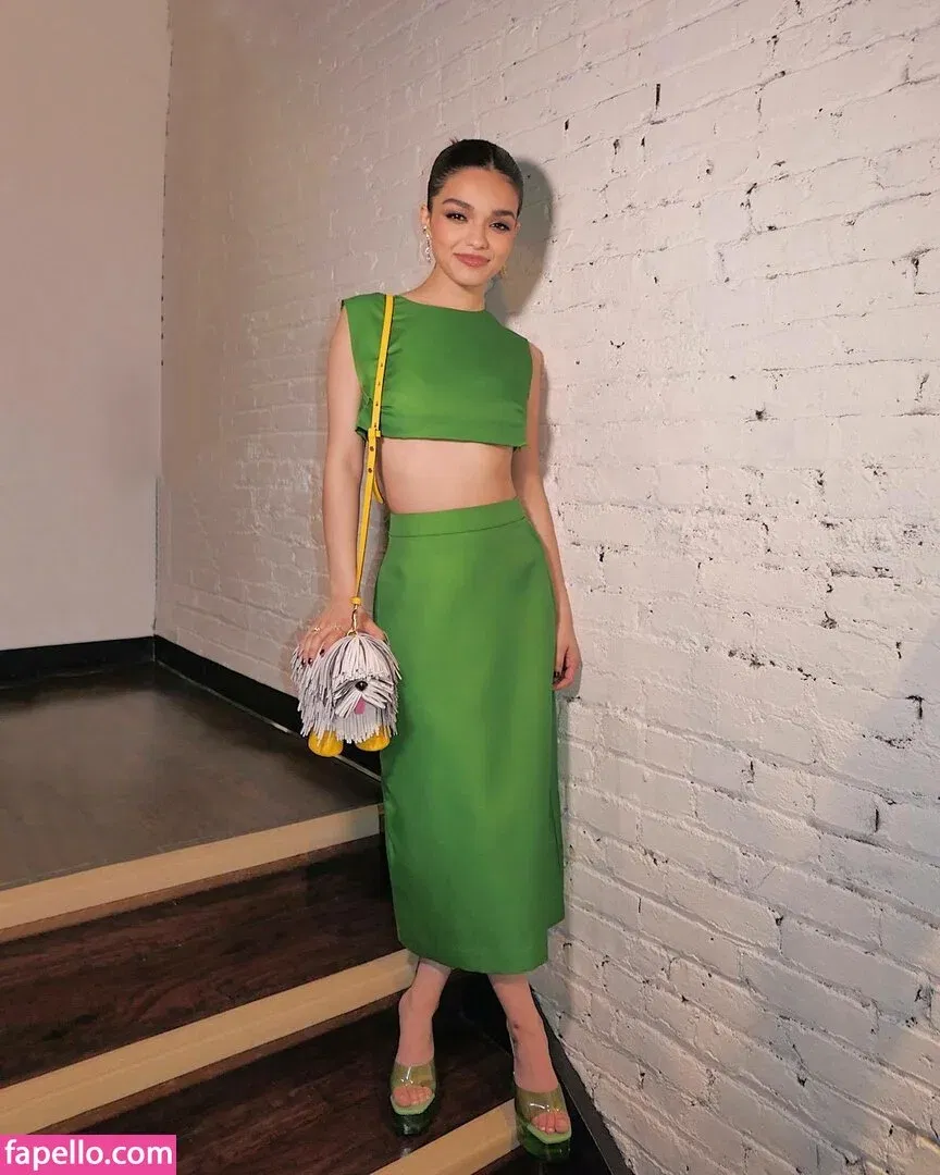 Rachel Zegler Onlyfans Photo Gallery 