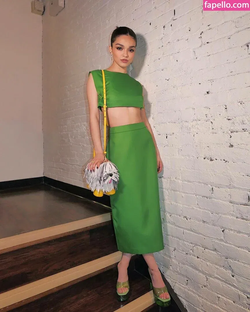 Rachel Zegler Onlyfans Photo Gallery 