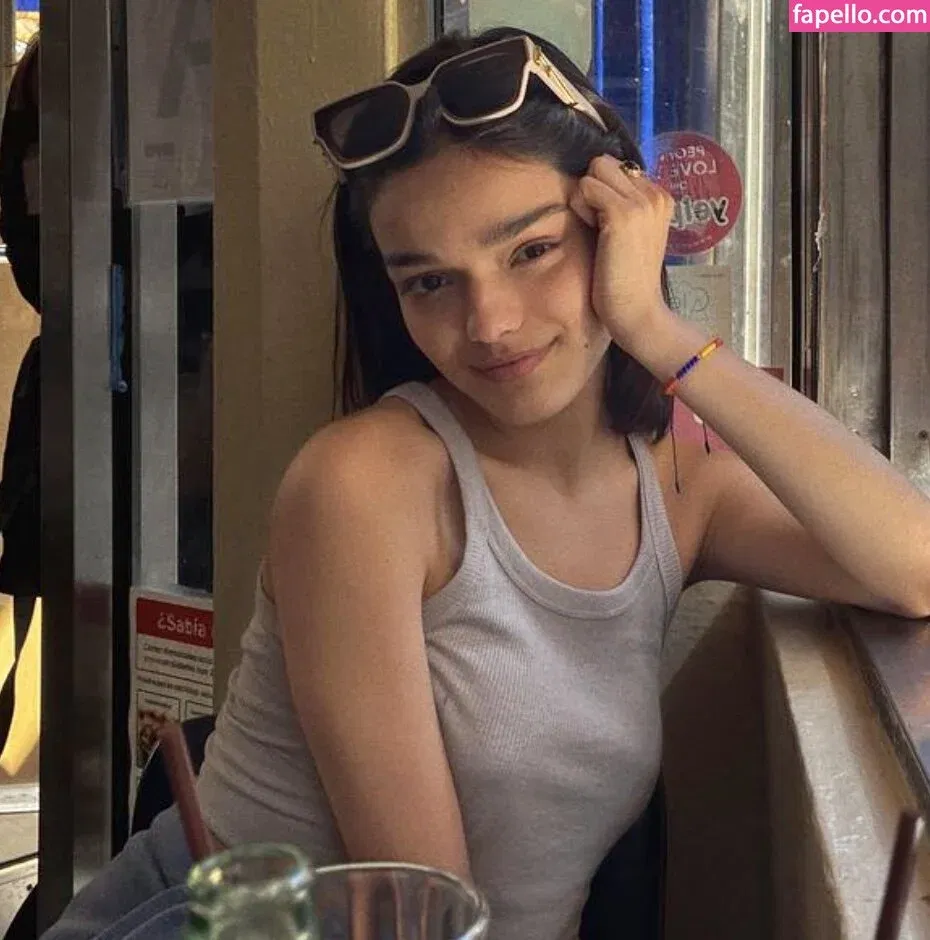 Rachel Zegler Onlyfans Photo Gallery 