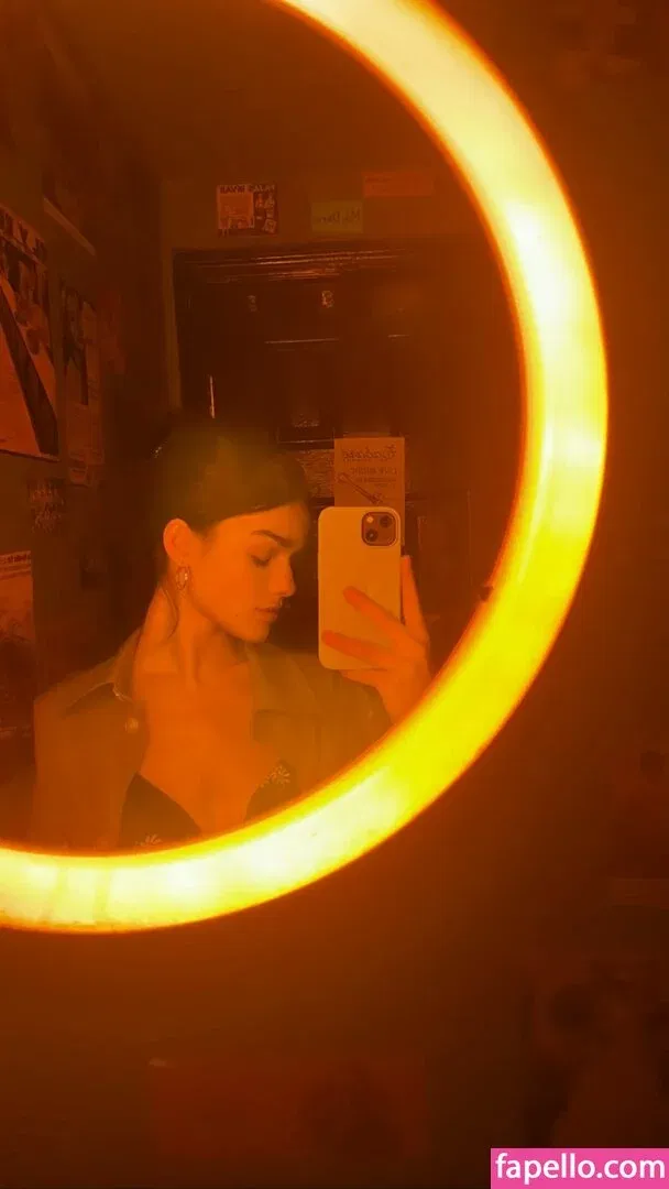 Rachel Zegler Onlyfans Photo Gallery 