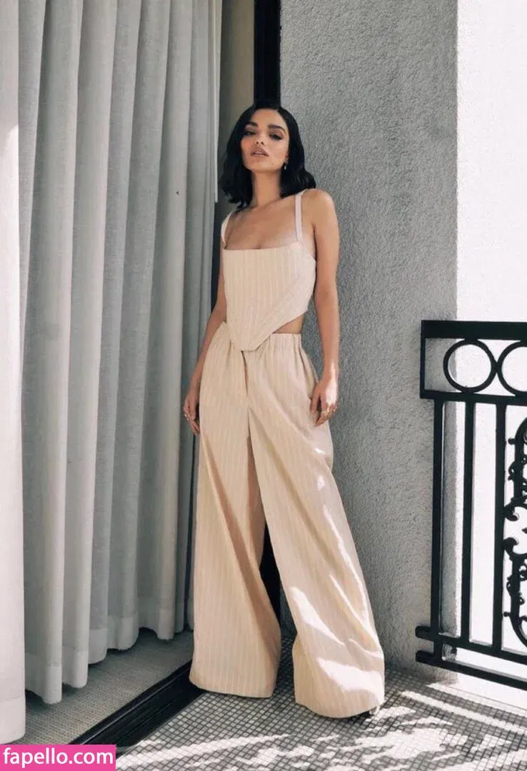 Rachel Zegler Onlyfans Photo Gallery 