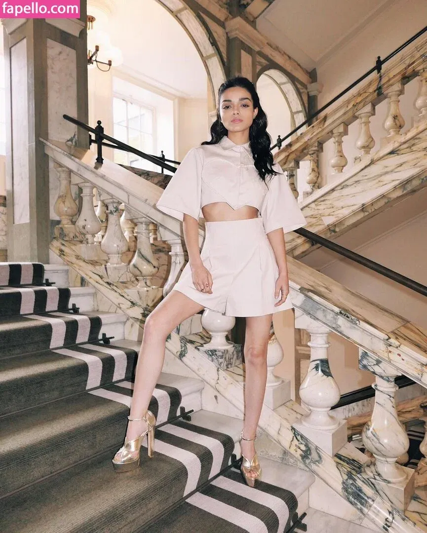 Rachel Zegler Onlyfans Photo Gallery 