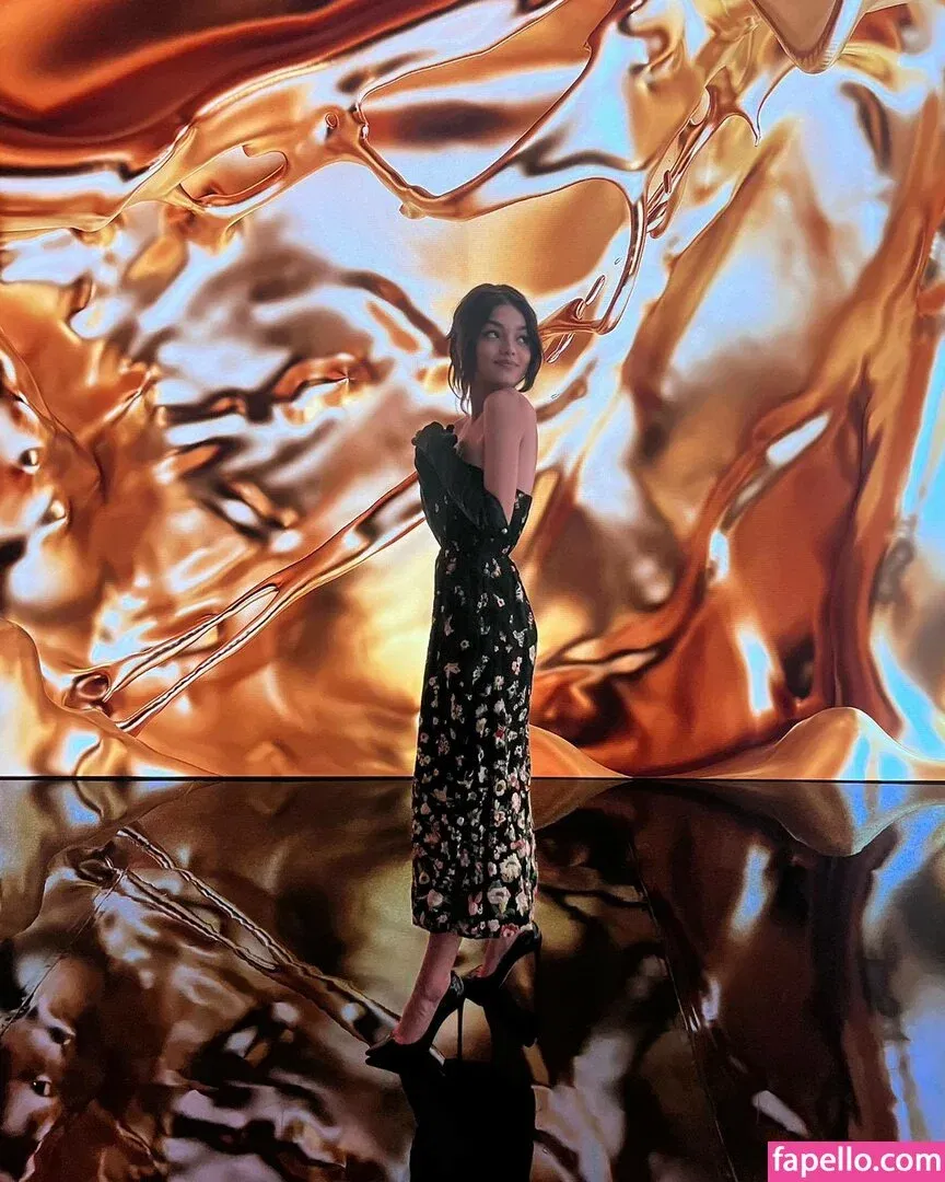 Rachel Zegler Onlyfans Photo Gallery 