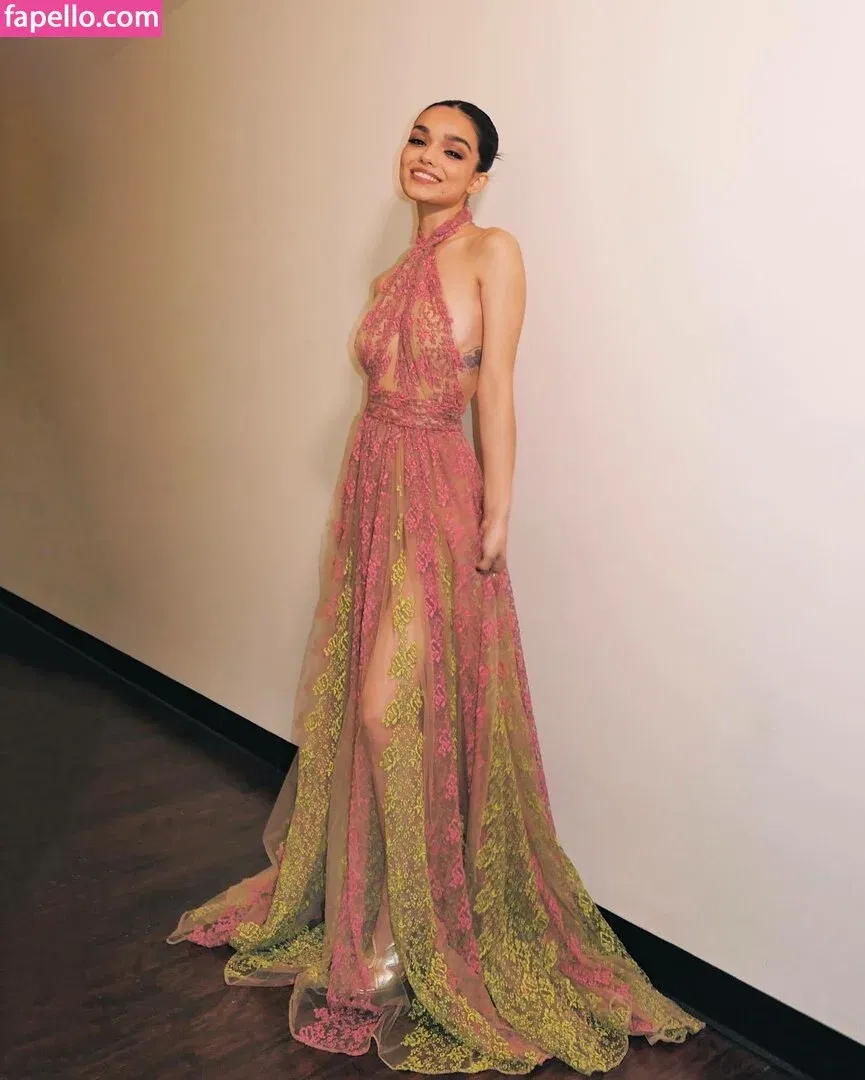 Rachel Zegler Onlyfans Photo Gallery 