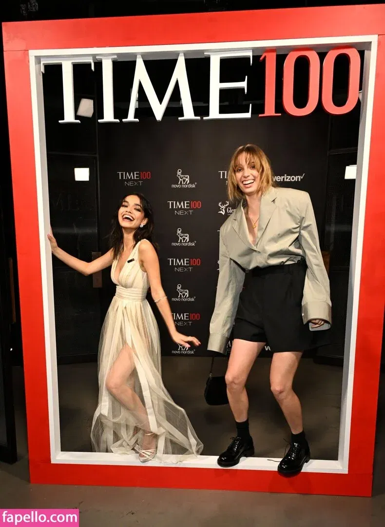 Rachel Zegler Onlyfans Photo Gallery 