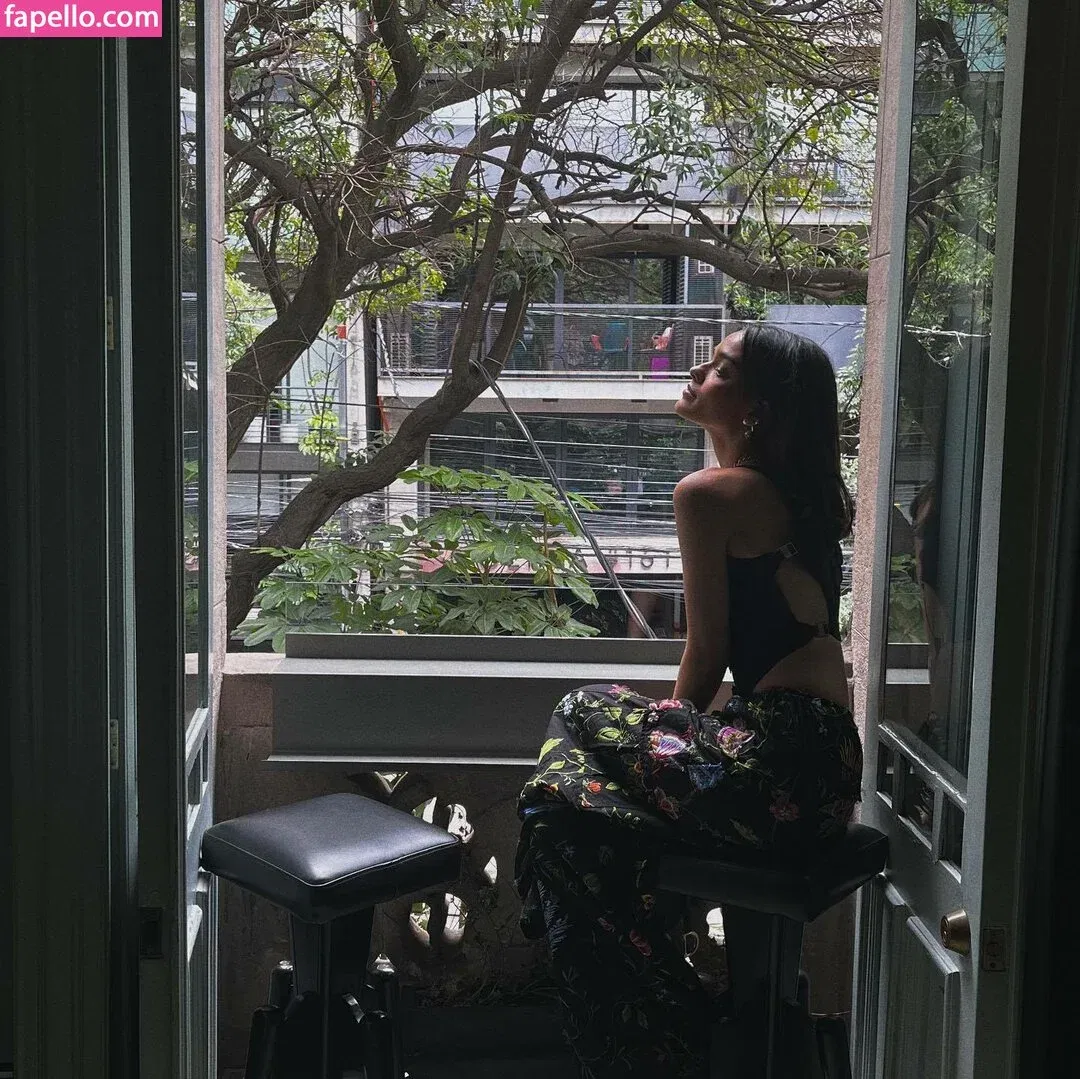 Rachel Zegler Onlyfans Photo Gallery 