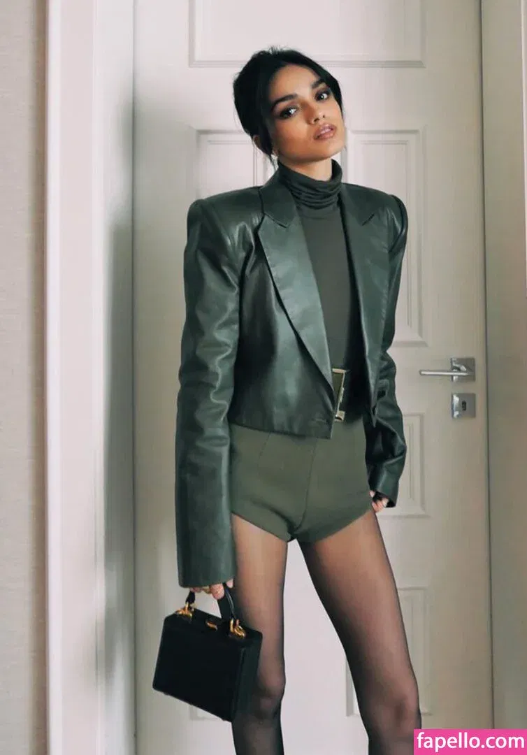 Rachel Zegler Onlyfans Photo Gallery 