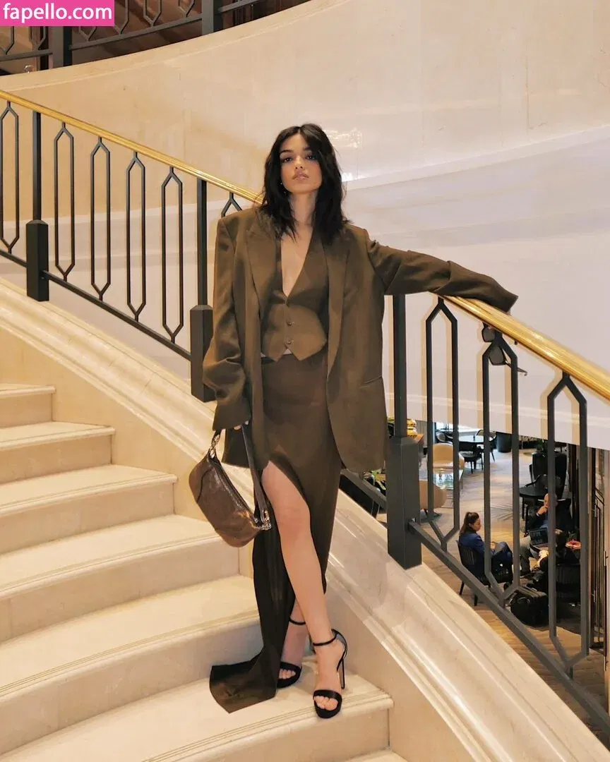 Rachel Zegler Onlyfans Photo Gallery 