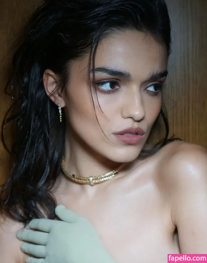 Rachel Zegler Onlyfans Photo Gallery 