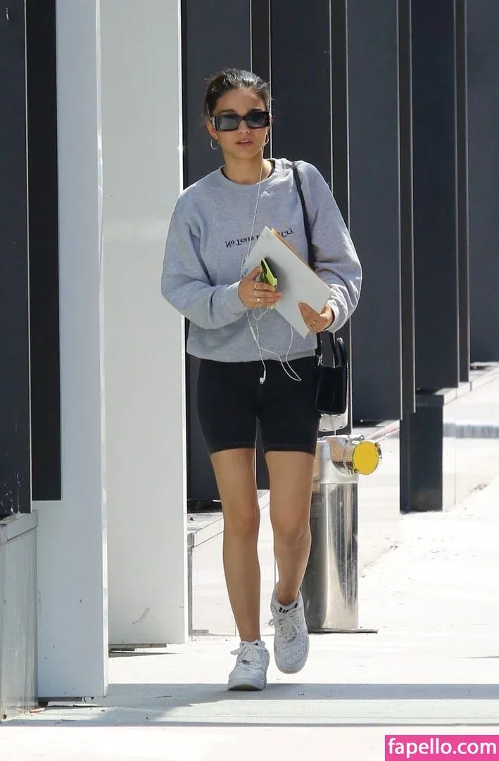 Rachel Zegler Onlyfans Photo Gallery 