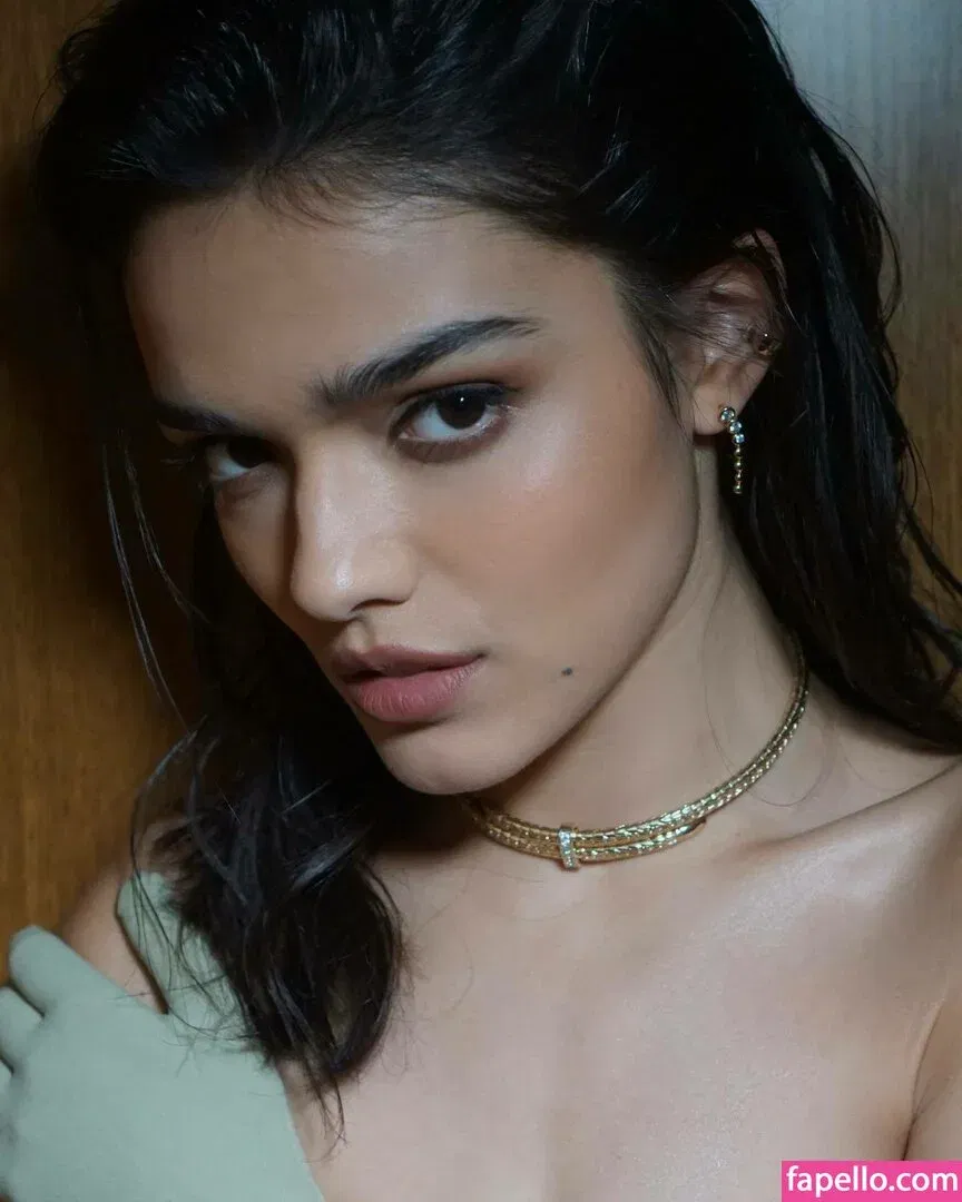 Rachel Zegler Onlyfans Photo Gallery 