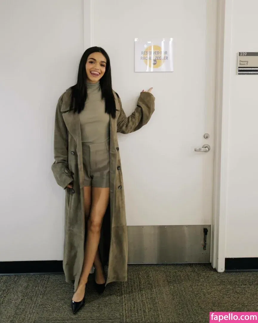 Rachel Zegler Onlyfans Photo Gallery 