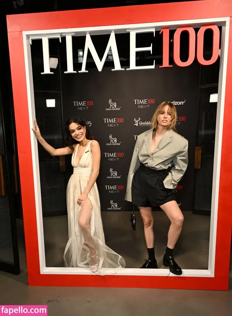 Rachel Zegler Onlyfans Photo Gallery 