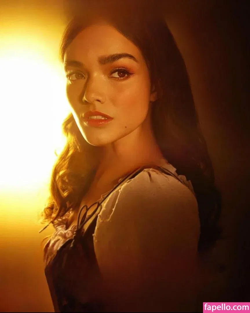 Rachel Zegler Onlyfans Photo Gallery 